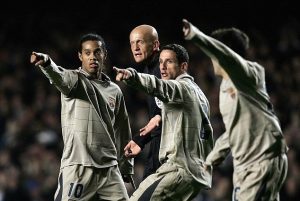 Mot Colina Noi Tieng Nhat The Gioi Ve Su Nghiem Khac It Chiu Khuat Phuc Truoc Moi Tranh Cai Cua Cac Cau Thu Anh Daily Mail