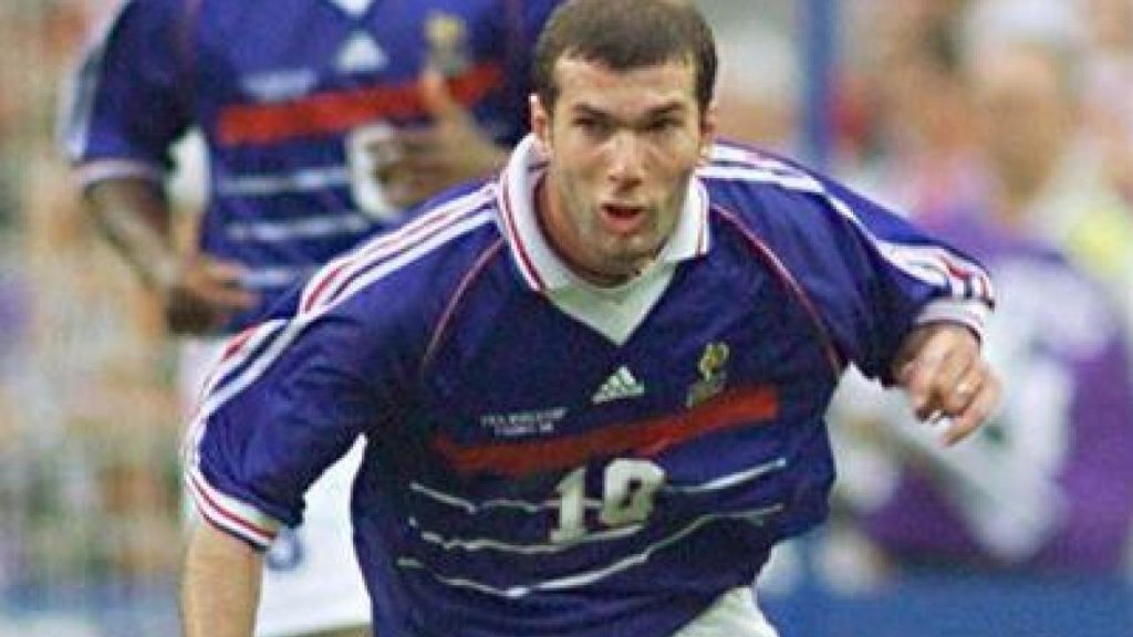 Zinédine Zidane Đội Huấn Luyện Sự Nghiệp Huyền Thoại Trên Sân Cỏ