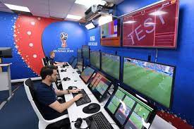 Sự Ra Đời của Công Nghệ VAR